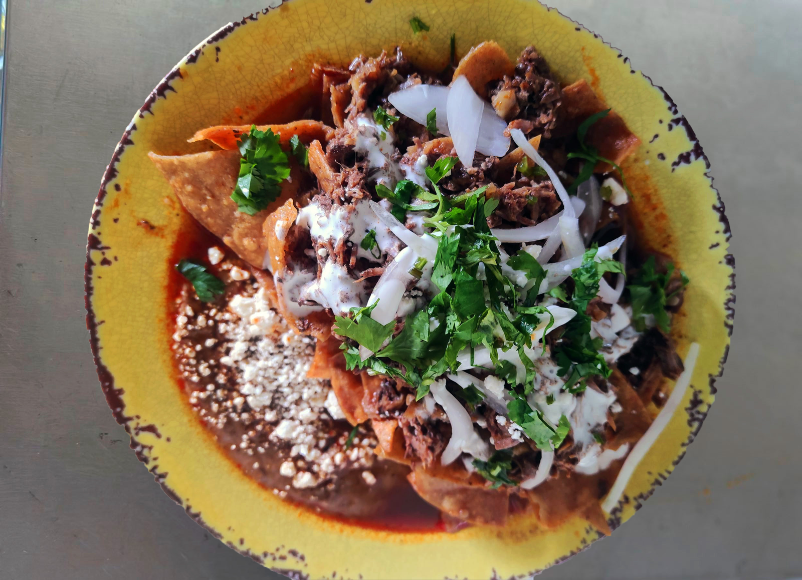 Chilaquiles con birria